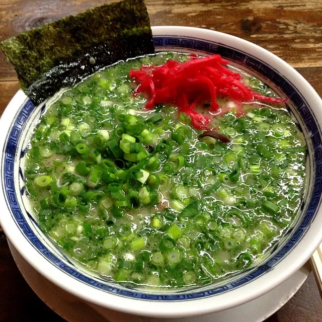 トンコツねぎラーメン|ぽむぽむさん