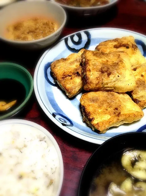 油揚げのネギ挽肉詰め焼き|ともえさん