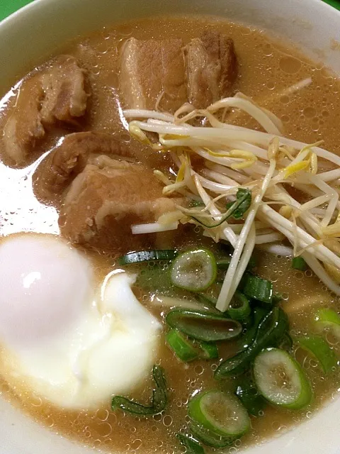 豚の角煮入りラーメン|なぎささん