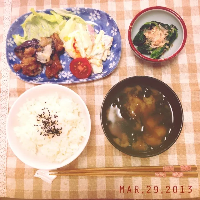 茄子と鶏肉のみぞれ煮＆マカロニサラダ＆ほうれん草のお浸し＆わかめのお味噌汁|ayumiさん