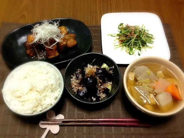 高野豆腐の唐揚げ(おろしあんかけ)☆ 豆苗の炒め物、けんちん汁、蒸し茄子|ふゆみさん