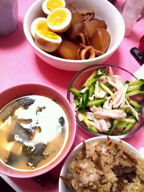 いか大根、牛ゴボウご飯、蒸し鶏ときゅうりのサラダ|みーちん☆さん