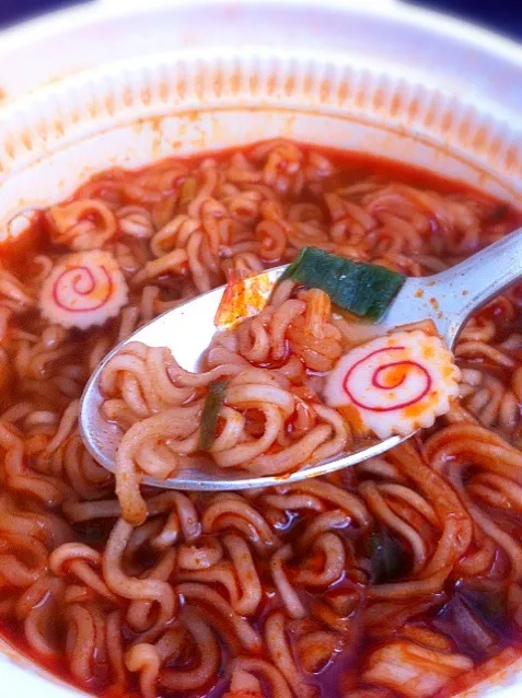 Snapdishの料理写真:Nongshim Bowl Noodle Soup Hot & Spicy|Angelaさん