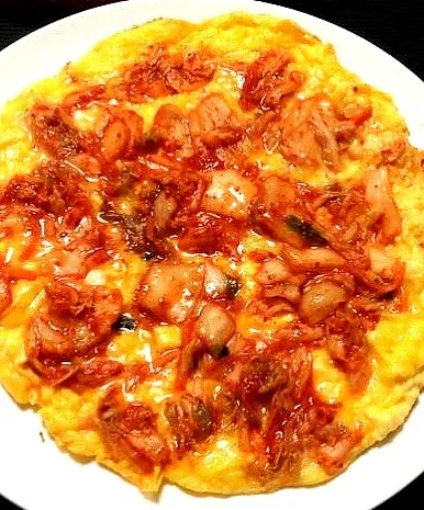 Snapdishの料理写真:Kimchi w/ Cheese Omelet|annaさん