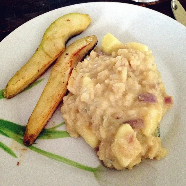 Pear and gorgonzola risotto|Rianneさん