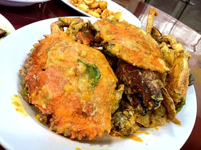 Snapdishの料理写真:salted egg crab|Yvonne C.さん