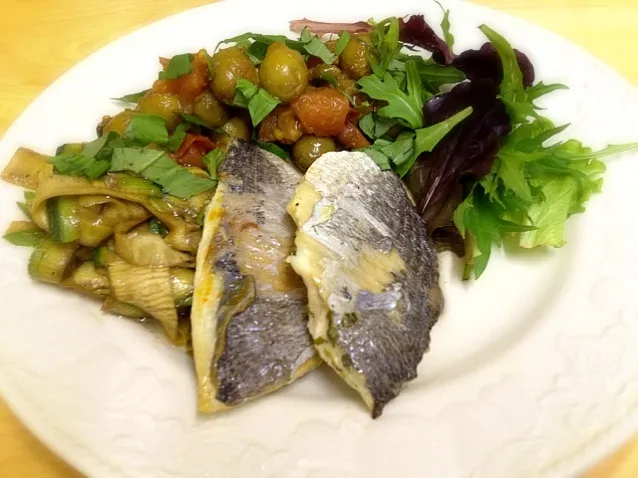 Sea Bream fillets with courgette salad|Steve Pountneyさん