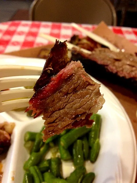 Snapdishの料理写真:Perfect bite of beef rib at Blacks BBQ in Lockhart|lanchi bombalierさん