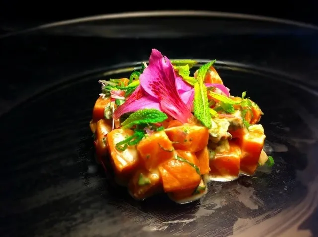 Salmon Tartar|Nut_thananさん