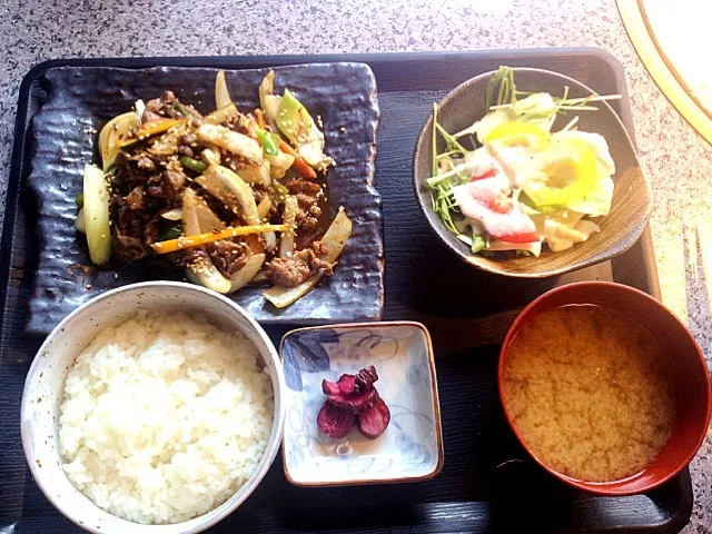 Snapdishの料理写真:Karupi. Yakiniku teshoku|garciaさん