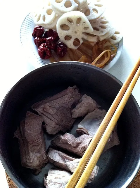 Ingredients for pork rib lotus root soup|karen limさん