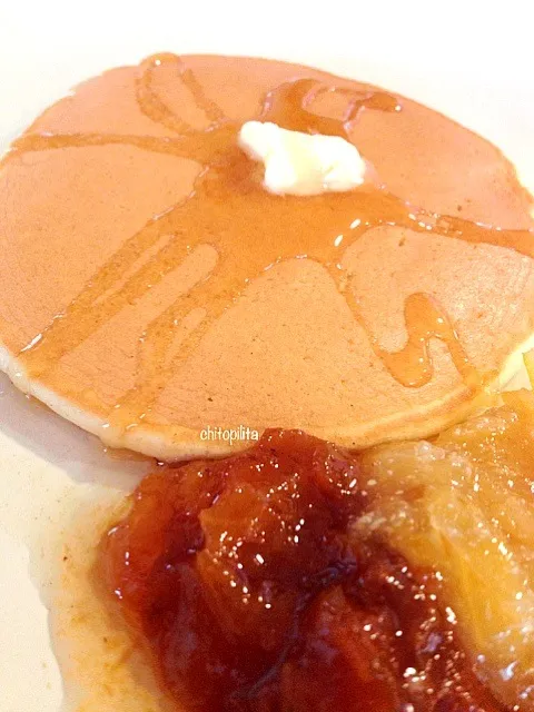 Pancake breakfast and homemade confiture|chitopilitaさん