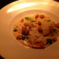 Lobster ravioli with Madeira cream sauce, bacon toasted ciabatta croutons|Vinnie Clauseさん