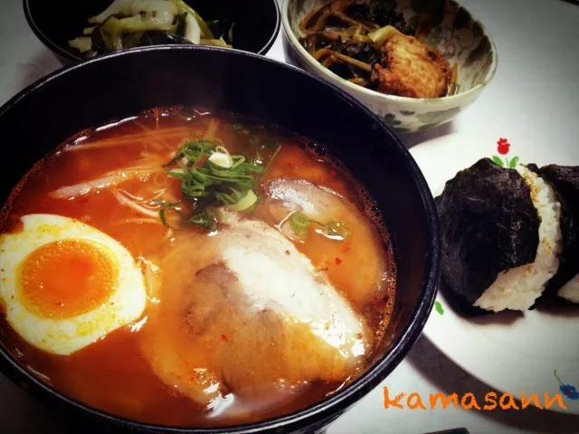 Snapdishの料理写真:どん兵衛・チゲうどん、サンジのシーチキンおにぎり🍙|かまさん