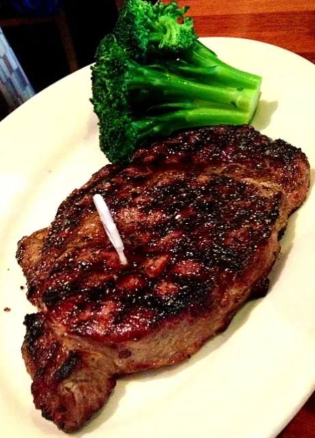 Grilled #Steak and #Broccoli from WoodRanch|sooprcoolchicaさん