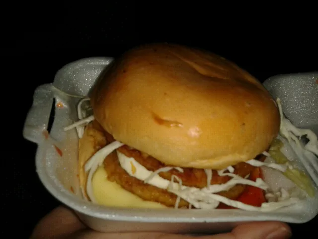 Burger tepi jalan|nadiah zahariさん