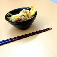 Snapdishの料理写真:豆腐、豚肉の親子丼風|たかさん