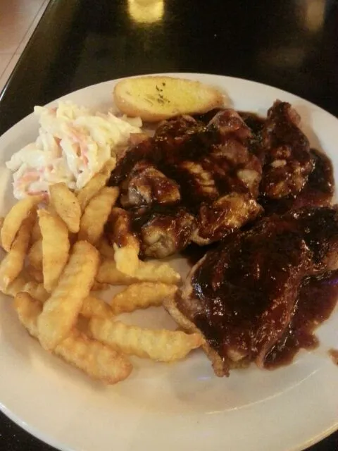 Snapdishの料理写真:Chicken with Balsamic Barbeque Sauce|Mrs BNazさん