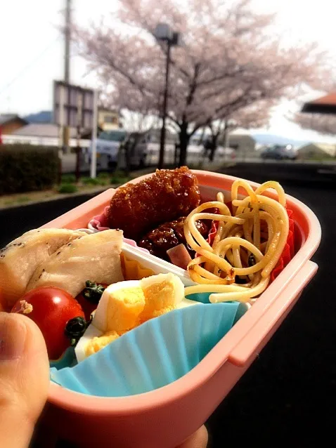 花見お弁当。勤務中…！|yukoさん