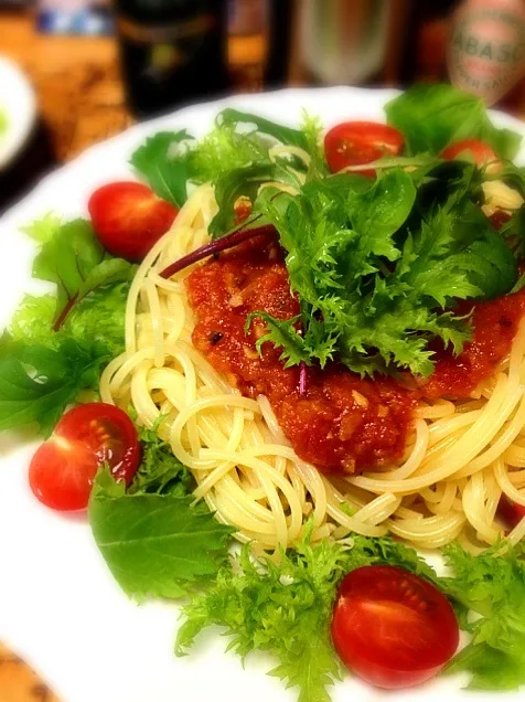 Snapdishの料理写真:今日もわさび菜で春色パスタ🍝|にょんにいさん