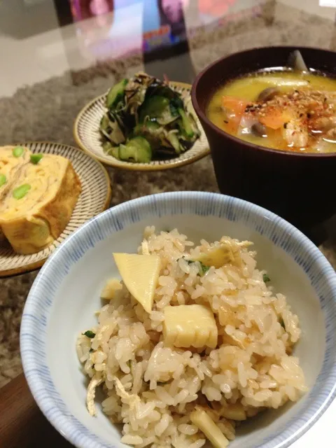 Snapdishの料理写真:たけのこごはん、豚汁、枝豆の卵焼き、きゅうりとなすの浅漬け|やっちゃんさん