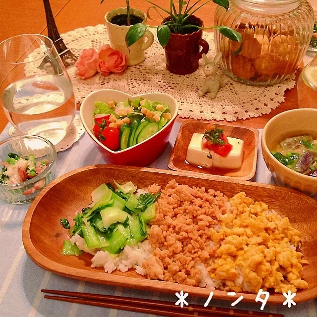 Snapdishの料理写真:フライパンひとつで三色鶏そぼろご飯❤|＊ノンタ＊さん