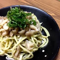 Snapdishの料理写真:4/1  紫蘇きのこパスタ|とらこさん