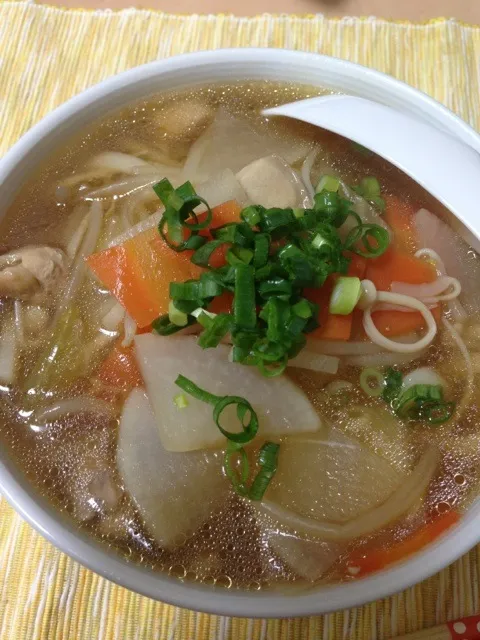 冷蔵庫の残り野菜をふんだんに使った、うどん。|なかのさん