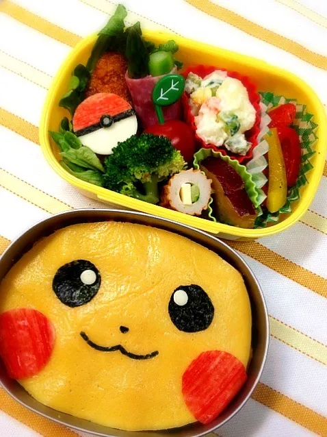 Snapdishの料理写真:4/2 ピカチュウオムライス弁当|うっちーさん