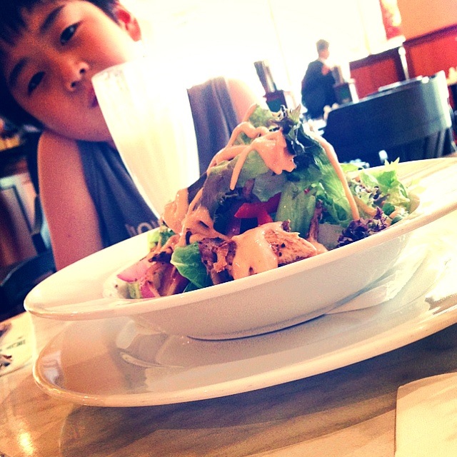 Cajun chicken salad Intermark Dome cafe/Yuka Nakata Snapdish[スナップ