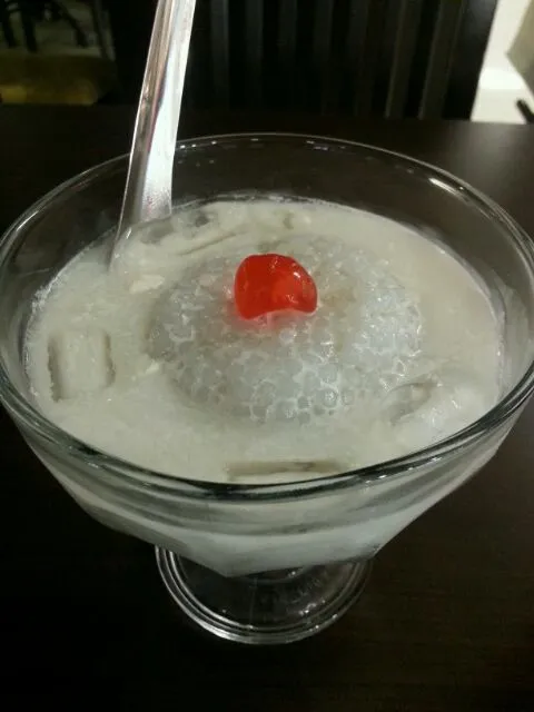 Sago pudding with Coconut milk and Palm sugar syrup|Mrs BNazさん