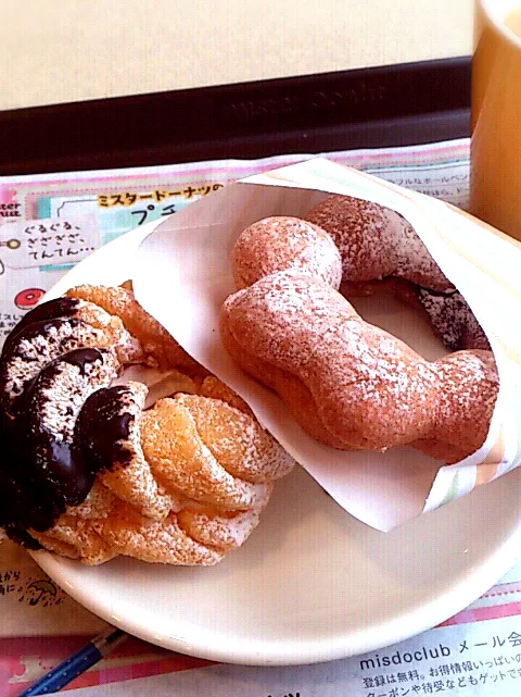 Snapdishの料理写真:エンゼルフレンチ、ポン・デ・桜もち／mister Donut @赤羽|ひろみんこさん