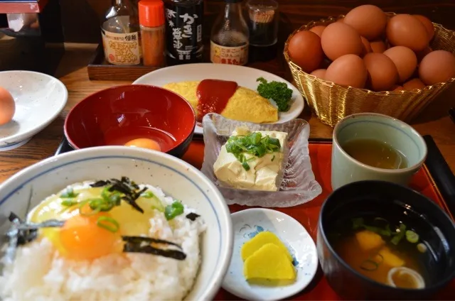 Snapdishの料理写真:たまごかけごはん、オムレツ、豆腐|離乳食完了期 1歳さん