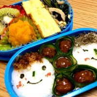 Snapdishの料理写真:春休みのお弁当☆仲良しおにぎり♪|satomiさん