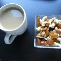 Snapdishの料理写真:snacks and coffee|deliciousさん