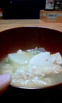 大根と油揚げの味噌汁|なつきさん