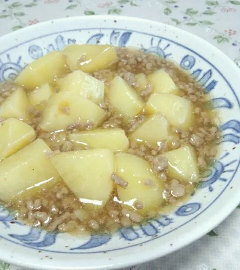 じゃがいものそぼろ餡掛け煮|ゆいさん