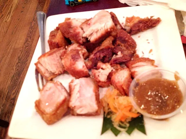 Filipino cuisine: Lechon|Hermioneさん