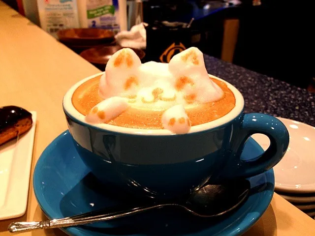 Snapdishの料理写真:Neko chan in my coffee!|willzさん