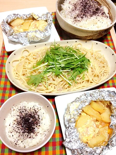 水菜と鶏そぼろのスープパスタ、鮭のホイル焼|あおいさん