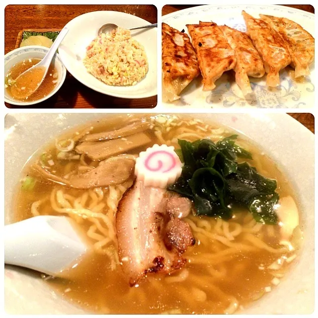 Snapdishの料理写真:ラーメンチャーハン餃子|ぬぬ。さん