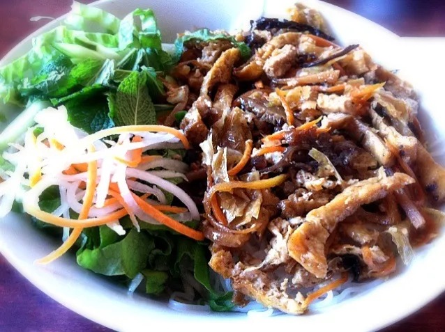 Snapdishの料理写真:Vegetarian vermicelli- shitake mushrooms|Juliee ~ ジュリーさん