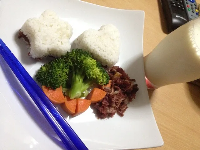 Corned Beef with Brocolli and Carrots|kristina de la cruzさん