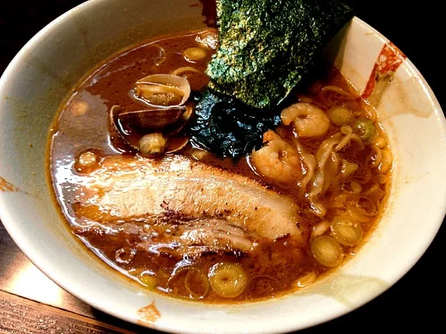 魚介味噌ラーメン 平打ち麺＆海老風味、どちらも苦手w しかし、スープも飲み切った！ 美味いぜ‼|Keitaさん