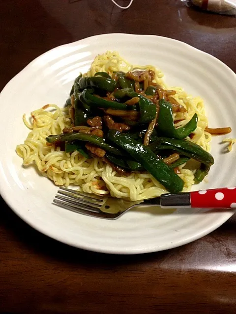 Snapdishの料理写真:チンジャオロース麺|いとさん