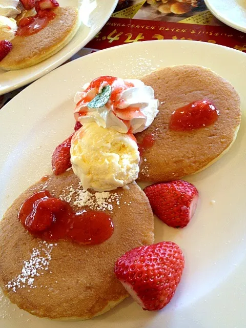 Strawberry pancake|rombaonさん