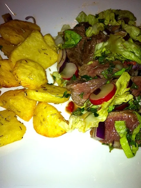 Beef salad and roasted oven potato's|Jessikaさん