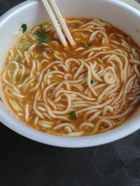 サッポロ一番 この麺、すごいぞ！ 麺の力 担々麺|中華蕎麦 銀時さん