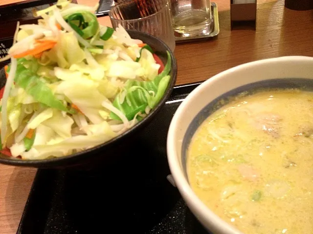 Snapdishの料理写真:野菜たっぷり豆乳つけ麺|あーちゃんさん