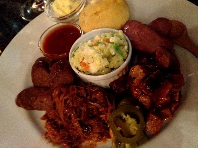 BBQ Sampler plate|Chris Shannonさん